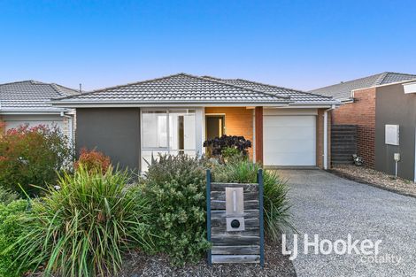 Property photo of 22 Barley Crescent Clyde North VIC 3978