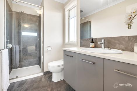 Property photo of 9 Strathalbyn Chase Wollert VIC 3750