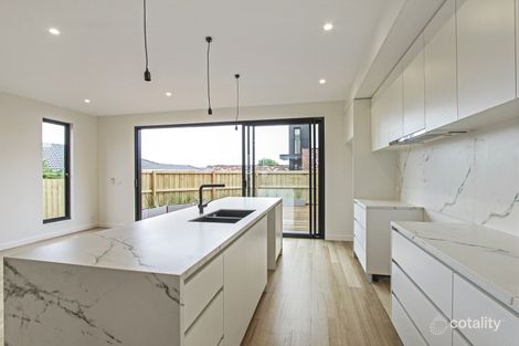 Property photo of 2/23 Adrienne Crescent Mount Waverley VIC 3149