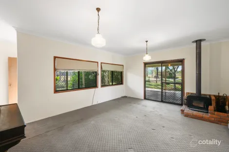 Property photo of 744 Murphys Creek Road Upper Lockyer QLD 4352