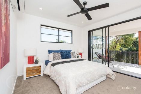 17 Lockyer St, Camp Hill, QLD 4152