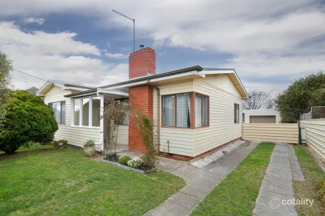 4 Grandview Gr, Wendouree, VIC 3355