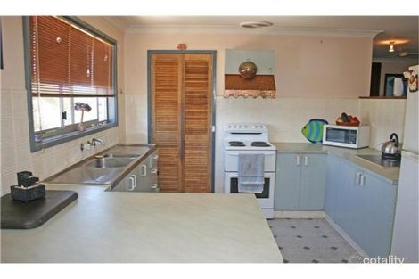 Property photo of 4 Sunset Street Surfside NSW 2536