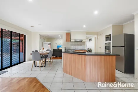 Property photo of 213 Monahans Road Cranbourne West VIC 3977