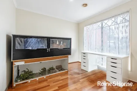 Property photo of 213 Monahans Road Cranbourne West VIC 3977