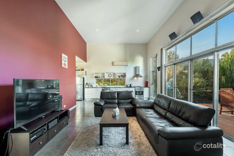 Property photo of 5 Andover Lane Craigieburn VIC 3064