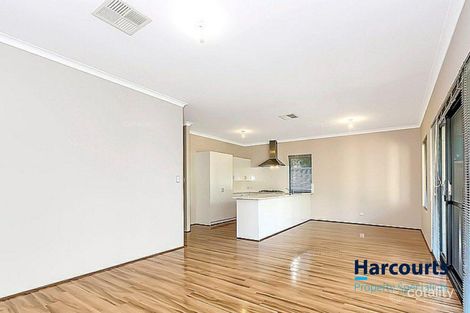 Property photo of 13 Shelduck Bend Harrisdale WA 6112