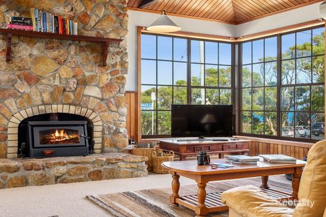 Property photo of 1 Waubs Esplanade Bicheno TAS 7215