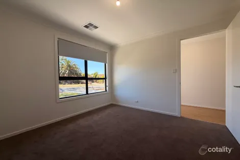 Property photo of 8 Alan Crescent Burton SA 5110