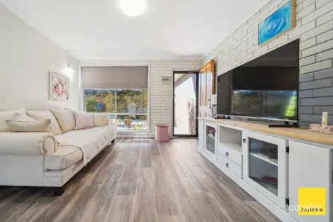 Property photo of 2/13 Bowles Street Kangaroo Flat VIC 3555