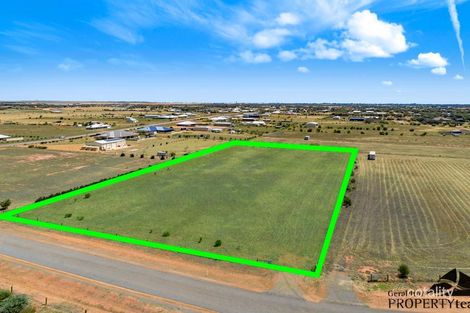 115 Eastlyn Dr, Deepdale, WA 6532