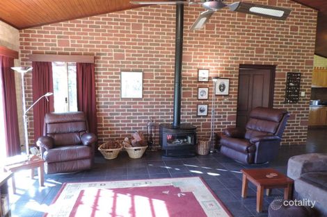 Property photo of 48 Inthanoona Road Gidgegannup WA 6083