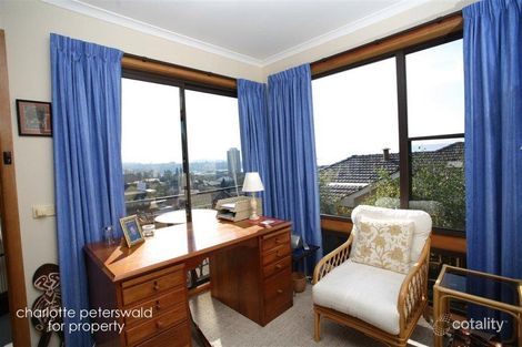 Property photo of 2/6 Quamby Avenue Sandy Bay TAS 7005