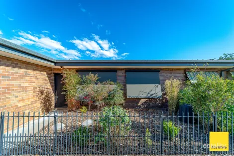 Property photo of 2/13 Bowles Street Kangaroo Flat VIC 3555