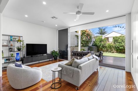 Property photo of 21 Geelong Street East Brisbane QLD 4169