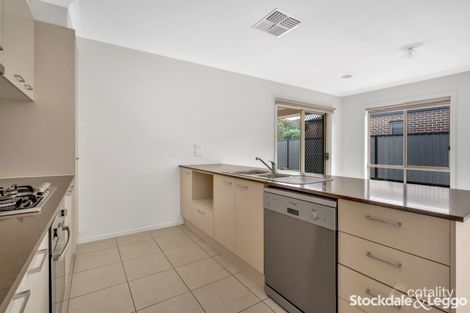 Property photo of 21 Escapade Boulevard Craigieburn VIC 3064