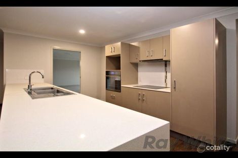 11a Thompson St, Silkstone, QLD 4304