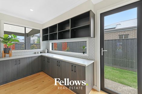 Property photo of 1 Chaffey Grove Officer South VIC 3809