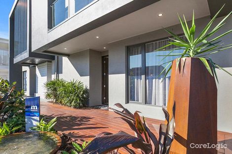 Property photo of 17 Lighthouse Circuit Birtinya QLD 4575