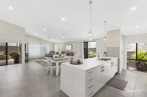 424/97-161 Hogg St, Cranley, QLD 4350