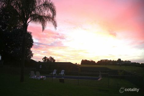 Property photo of 1 Waters Edge Close Bathumi VIC 3730