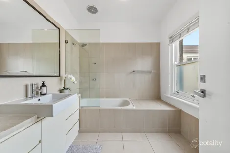 Property photo of 9/19-21 Ormond Esplanade Elwood VIC 3184