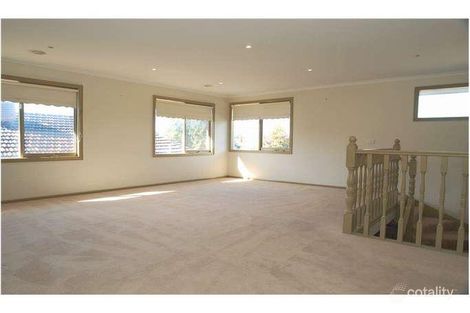Property photo of 4 Cloverdale Close Burwood East VIC 3151