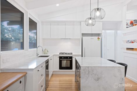 11 Broadmeadow Dr, Flagstaff Hill, SA 5159