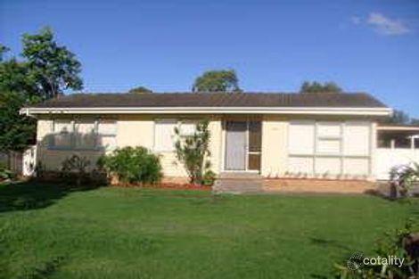 Property photo of 28 Amalfi Street Lurnea NSW 2170