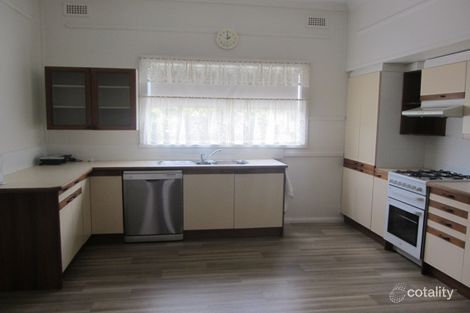 Property photo of 20 Young Street Drouin VIC 3818