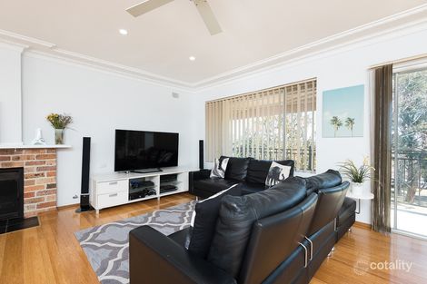Property photo of 40 Tallowwood Crescent Bradbury NSW 2560