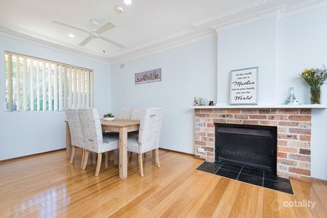 Property photo of 40 Tallowwood Crescent Bradbury NSW 2560