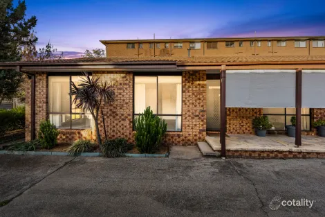 1/108 HENDERSON RD, CRESTWOOD, NSW 2620