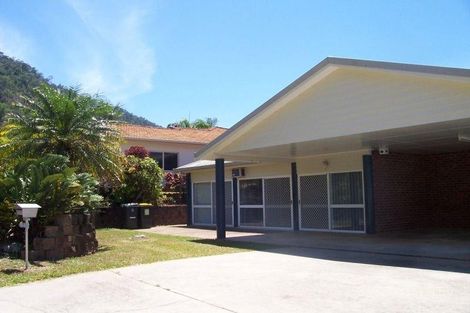 8 Rosemont Ct, Mooroobool, QLD 4870