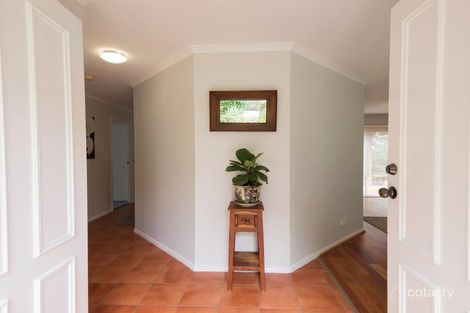 Property photo of 11 Hillenvale Avenue Arana Hills QLD 4054