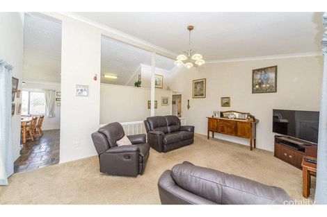Property photo of 17 Kilmartin Esplanade Biggera Waters QLD 4216