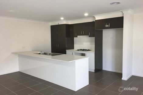 Property photo of 30 Godfrey Avenue Cranbourne East VIC 3977