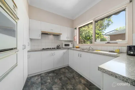 Property photo of 2/5 Aintree Road Glen Iris VIC 3146