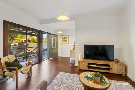 Property photo of 11 Bromley Street Embleton WA 6062