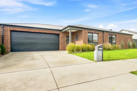 Property photo of 34 Finlayson Crescent Traralgon VIC 3844
