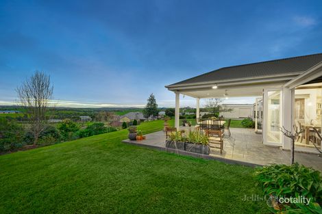 Property photo of 85 Sunset Drive Chirnside Park VIC 3116