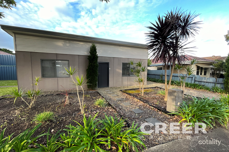 8 Basil St, Mayfield West, NSW 2304