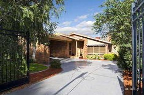 Property photo of 14 Allumba Drive St Helena VIC 3088