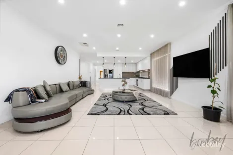Property photo of 11 Euphoria Street Craigieburn VIC 3064