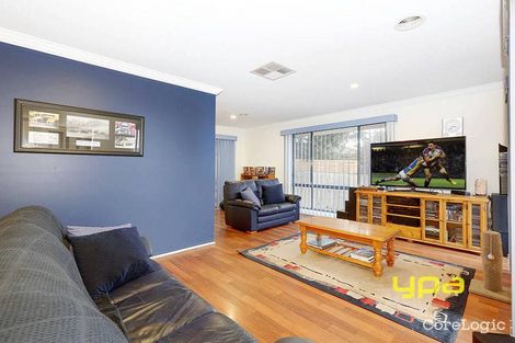 Property photo of 10 Kanmore Crescent Hillside VIC 3037