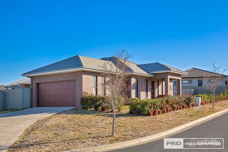 Property photo of 4 Sanctuary Place Hillvue NSW 2340
