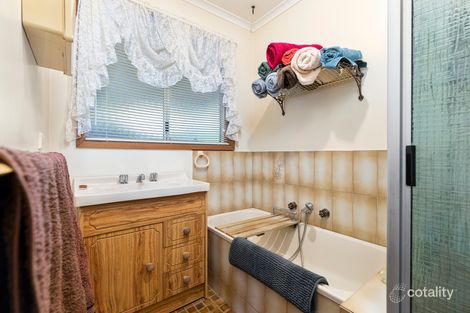 Property photo of 2/549 Roach Street Lavington NSW 2641