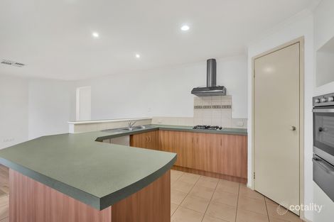 Property photo of 18 Turia Grove Roxburgh Park VIC 3064