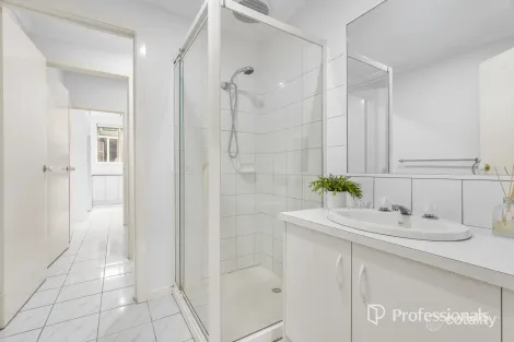 Property photo of 8 Mayfair Mont Albert North VIC 3129