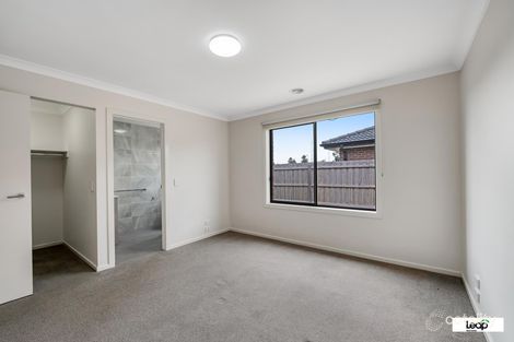 Property photo of 10 Rialto Close Wallan VIC 3756